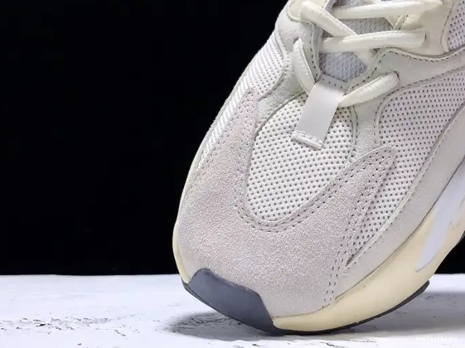 Yeezy Boost 700 EG7596 Analog Adidas 0530